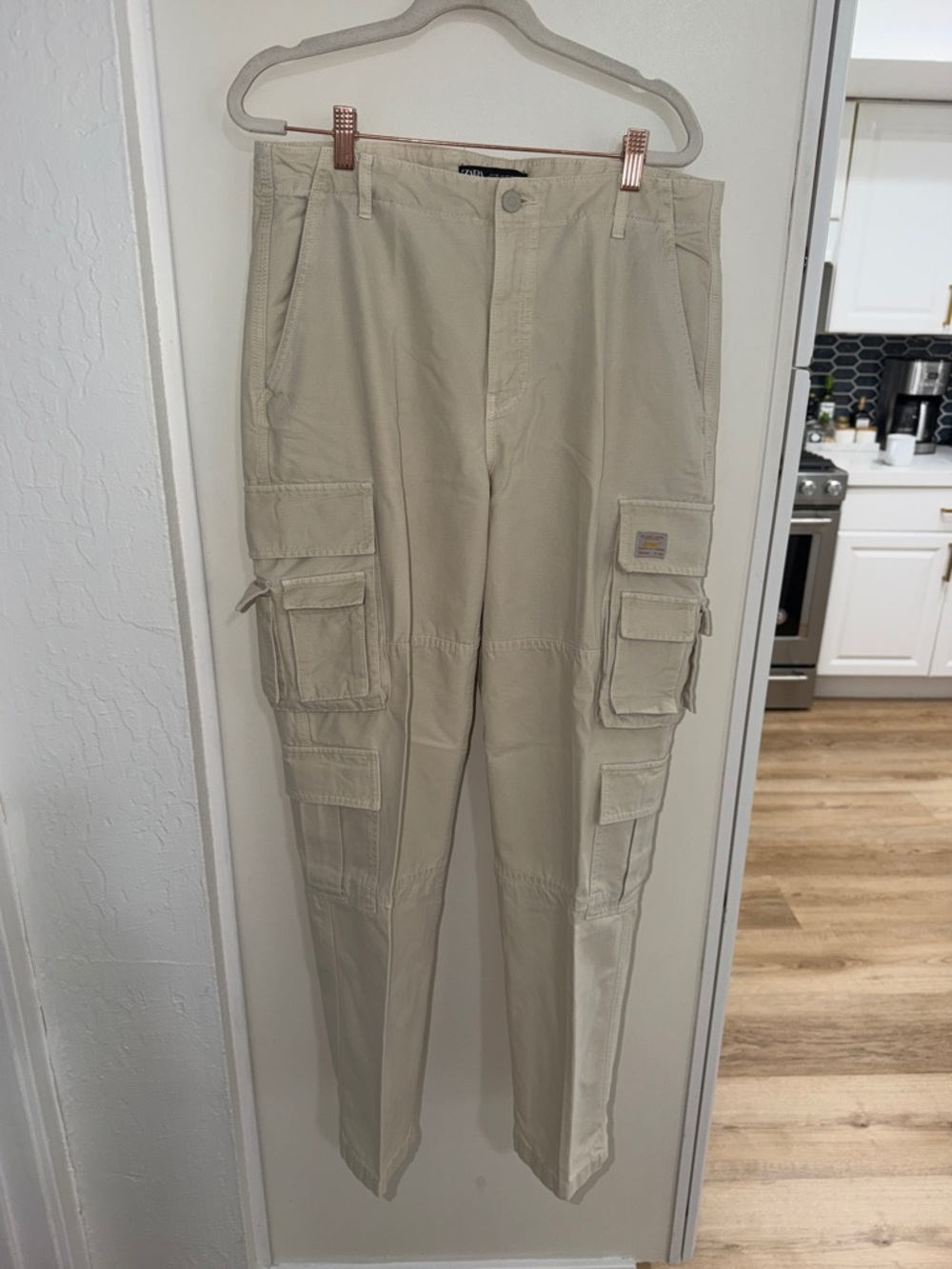 Zara Men’s Tan Cargo Pants with Multiple Pockets | 32